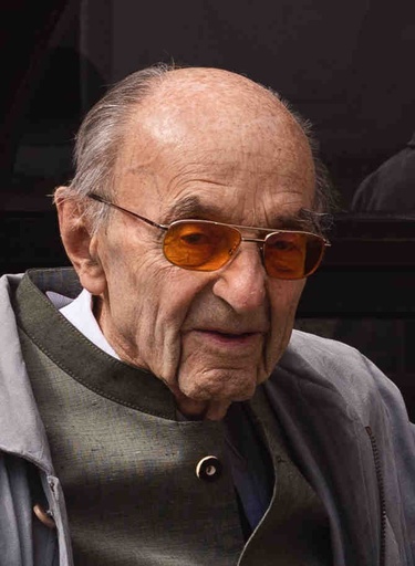 Dr. Erich Sacher